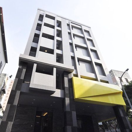逢甲25行館fengjia 25 Hotel Тайчжун Экстерьер фото